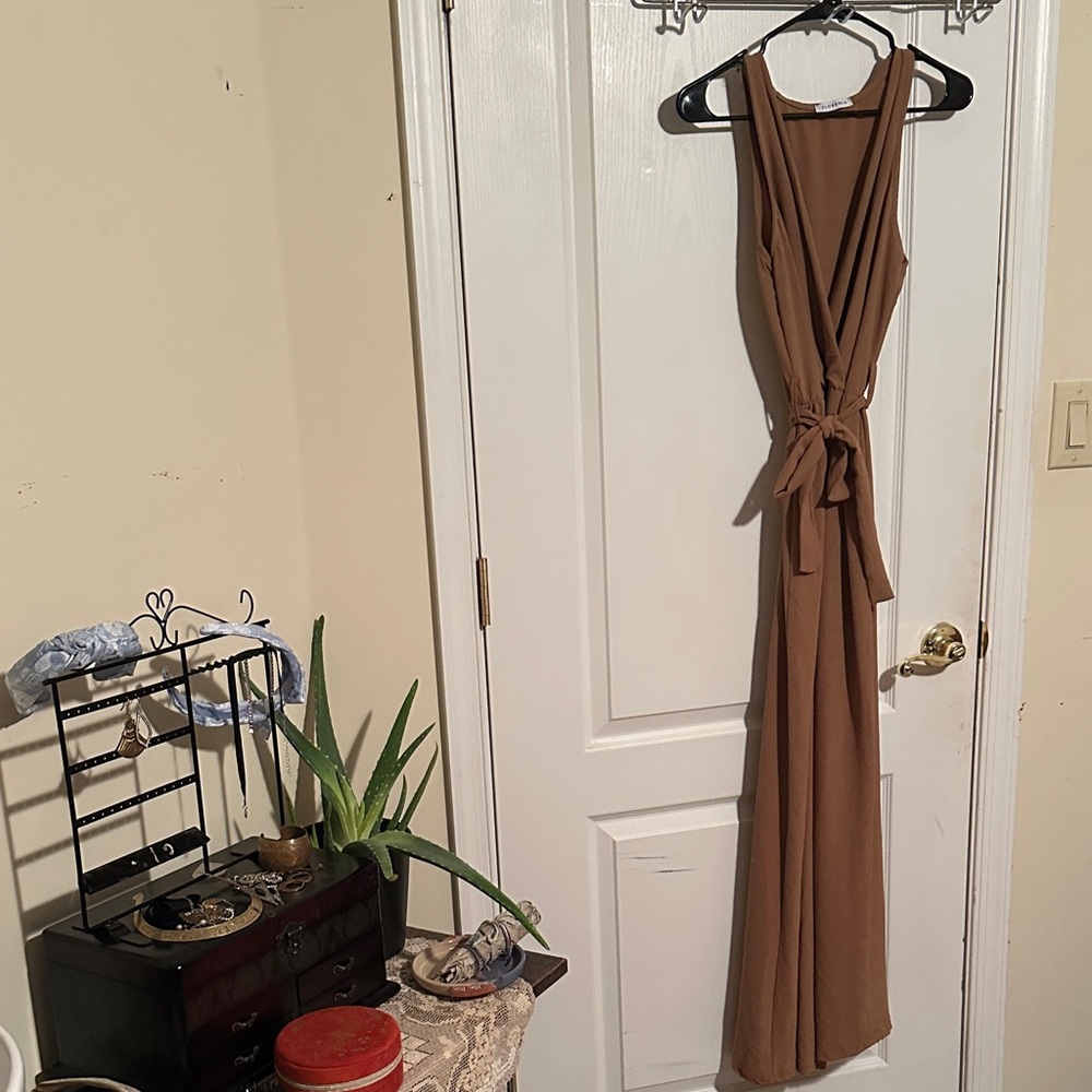 Elegant Sleeveless Brown Jumpsuit